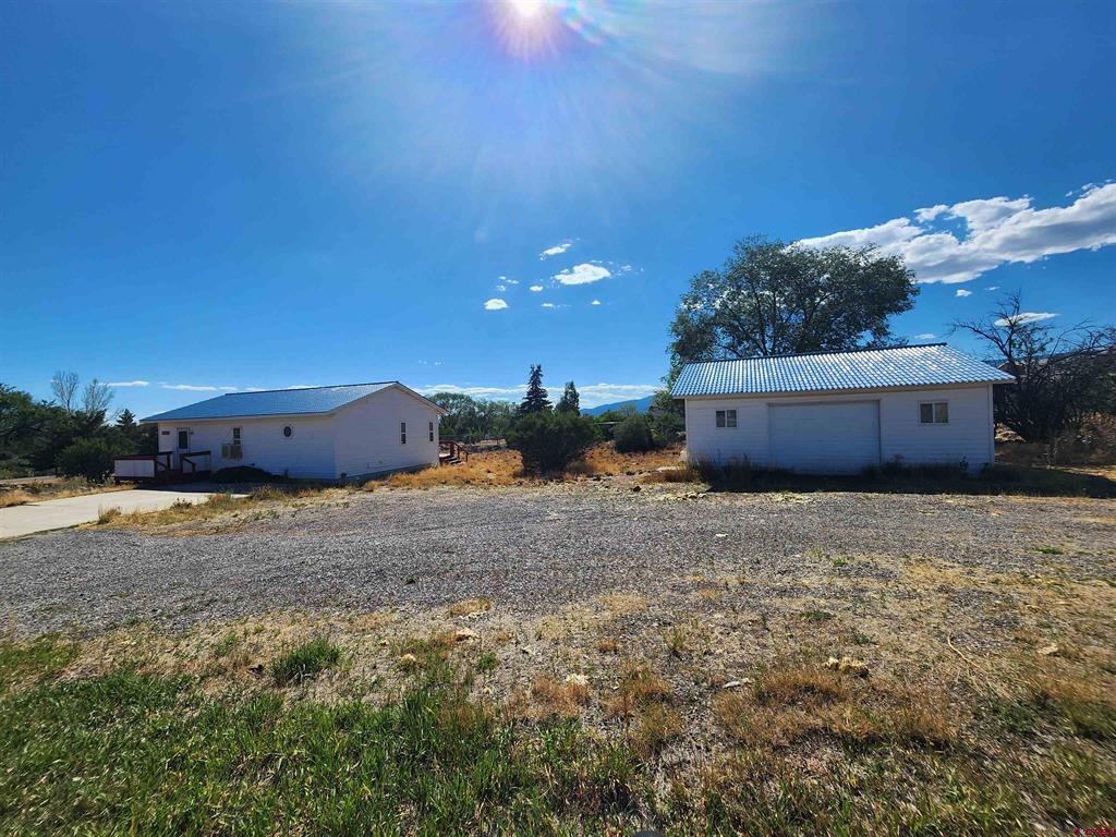 17483 Surface Creek Road Property Photo 2