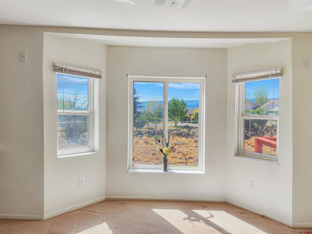 17483 Surface Creek Road Property Photo 6