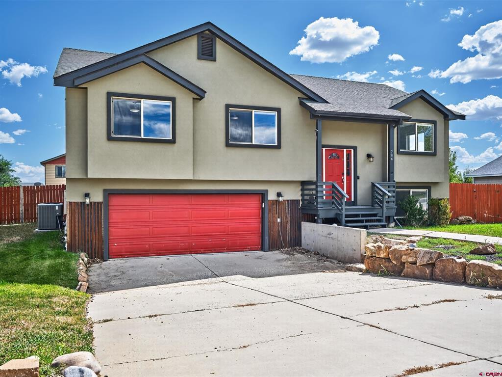 706 Lupine Property Photo 2