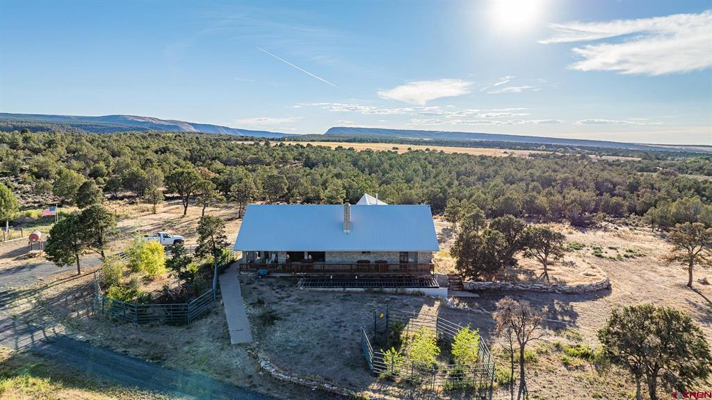1253 3350 Road Property Photo 2
