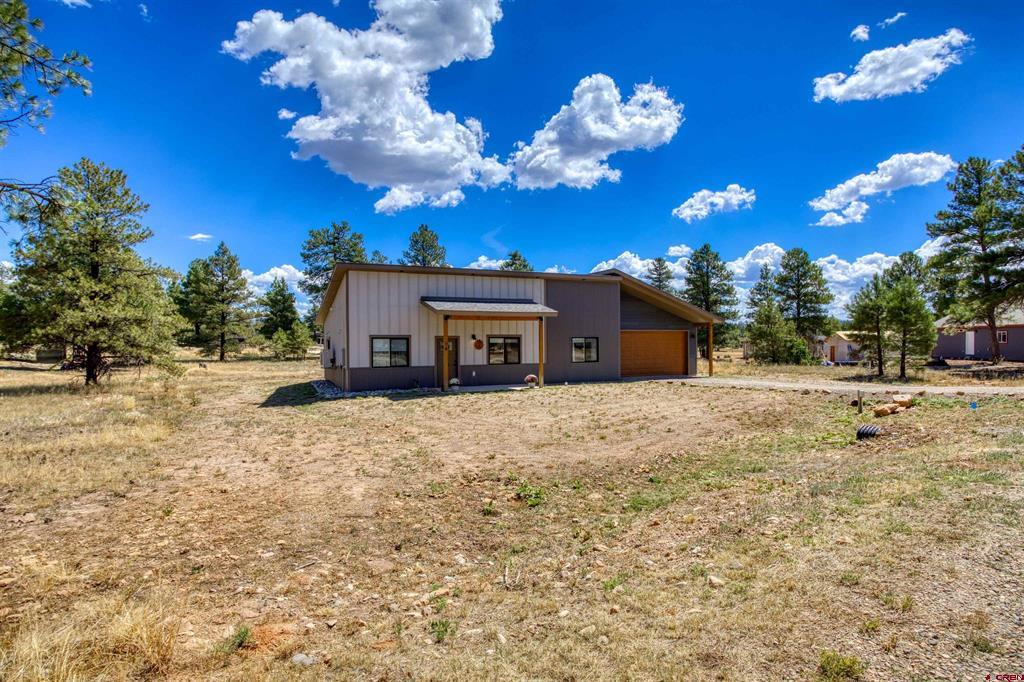 76 Mansions Circle Property Photo 4