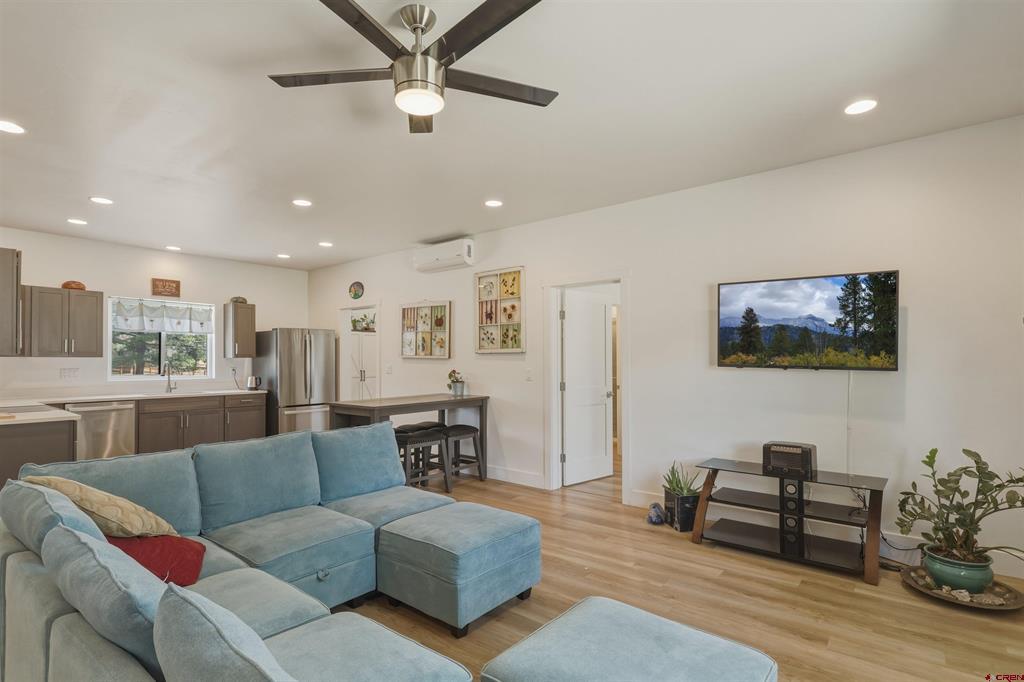 76 Mansions Circle Property Photo 8