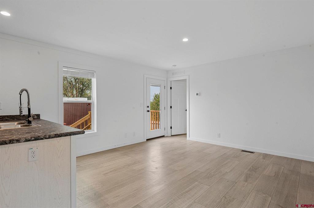 408 Nw 8th Street Property Photo 5