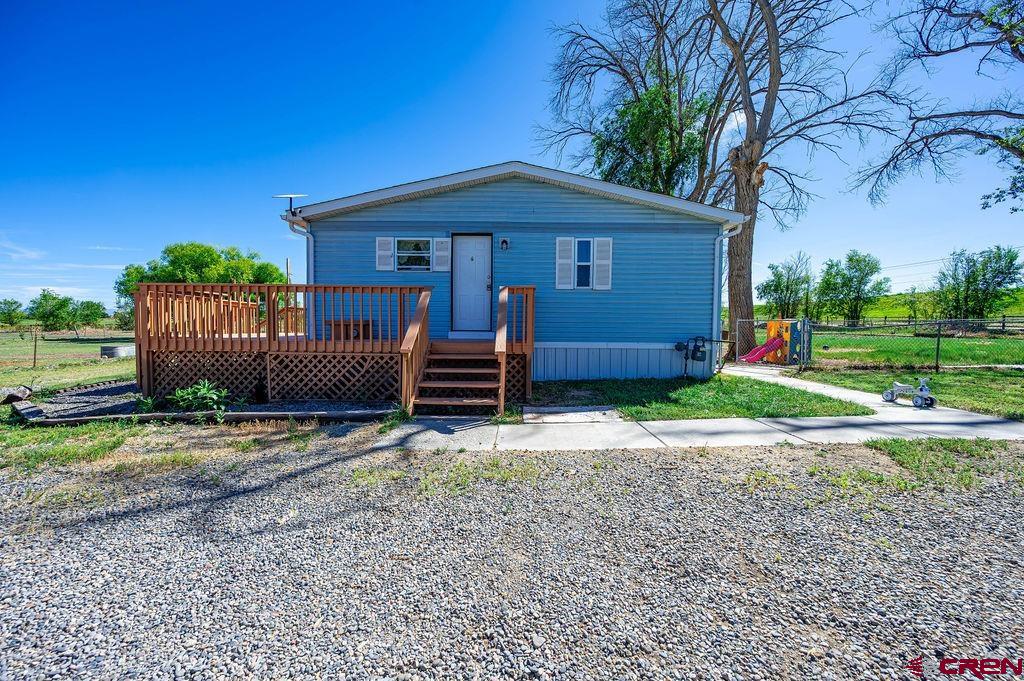 16022 B Road Property Photo 3
