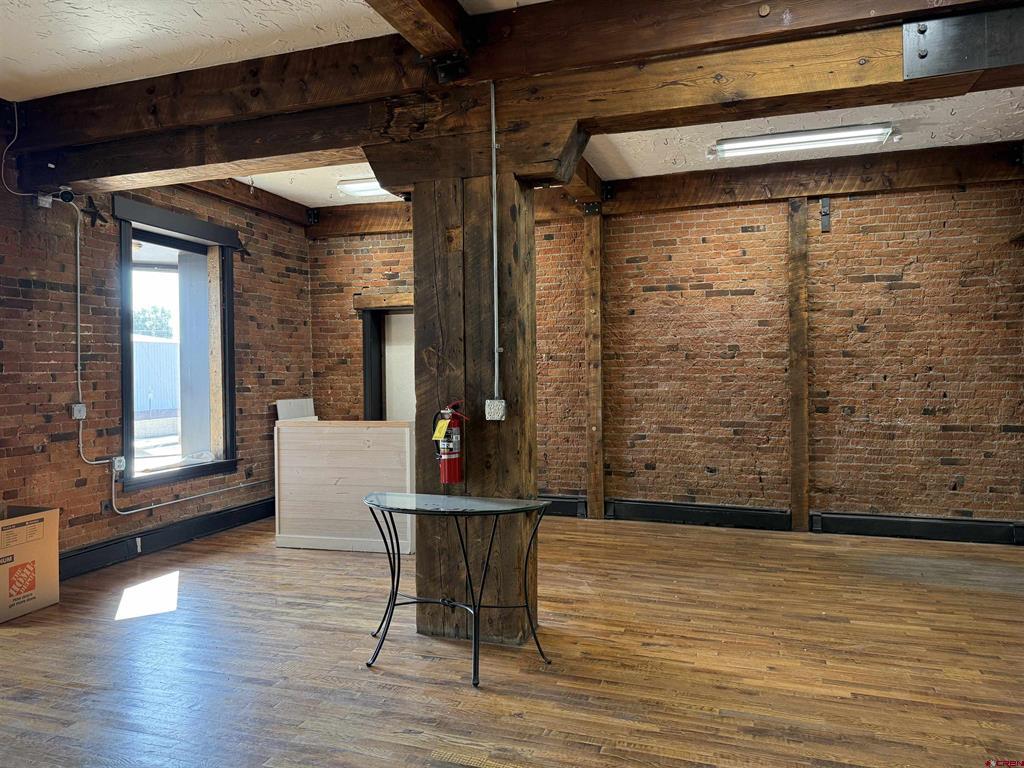 8 S Grand Avenue Property Photo 11