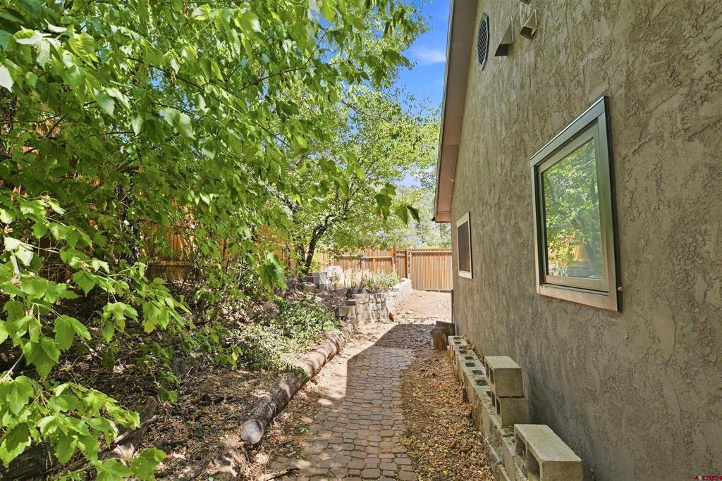 3187 W 2nd Avenue Property Photo 20