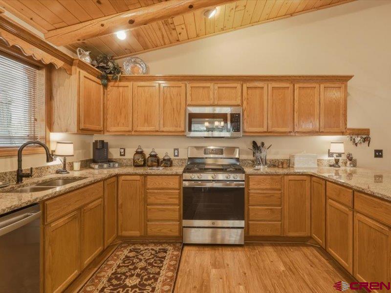 422 Dutton Drive Property Photo 10