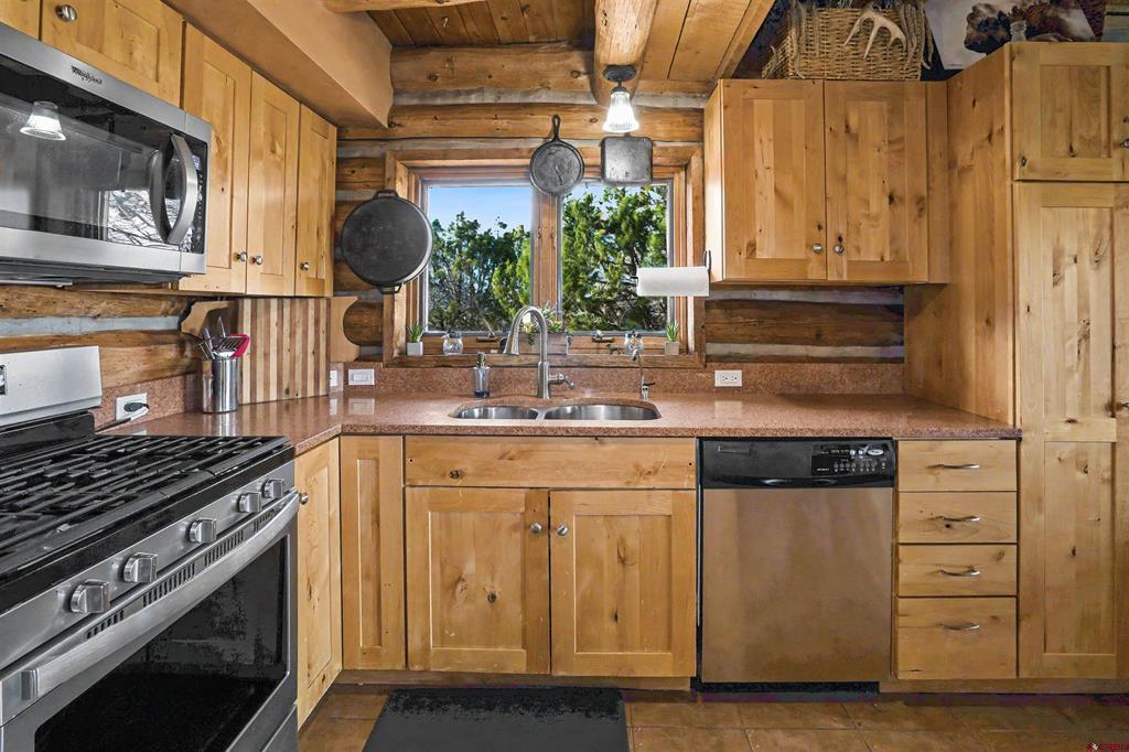 9224 County Road 331 Property Photo 10
