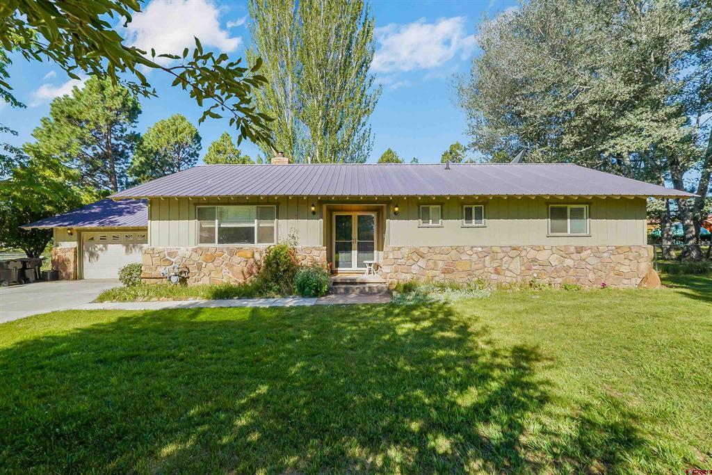 577 N Mountain View Drive Property Photo 1