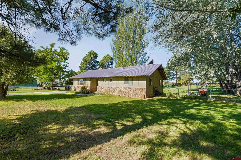 577 N Mountain View Drive Property Photo 2