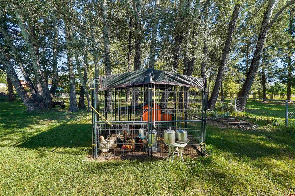 577 N Mountain View Drive Property Photo 5