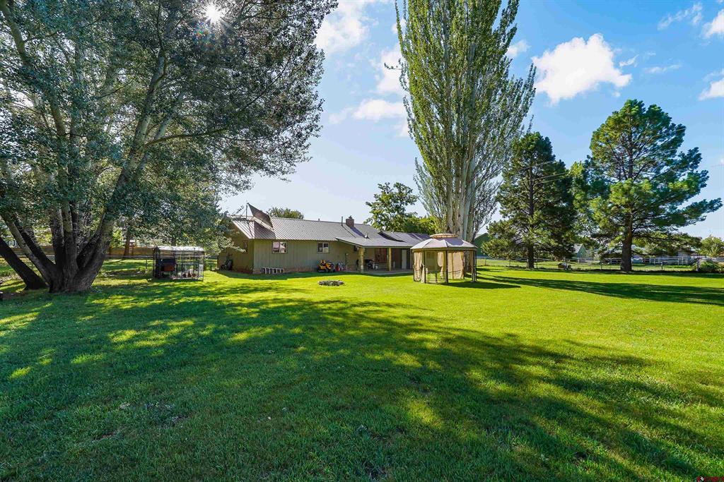 577 N Mountain View Drive Property Photo 6