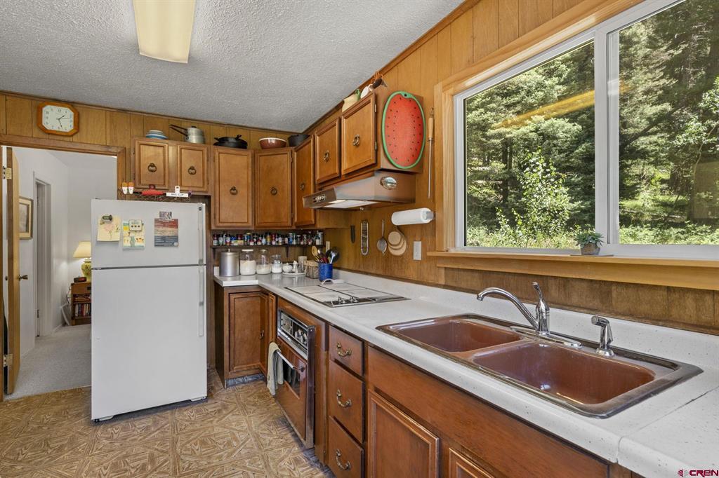 192 Park Drive Property Photo 8