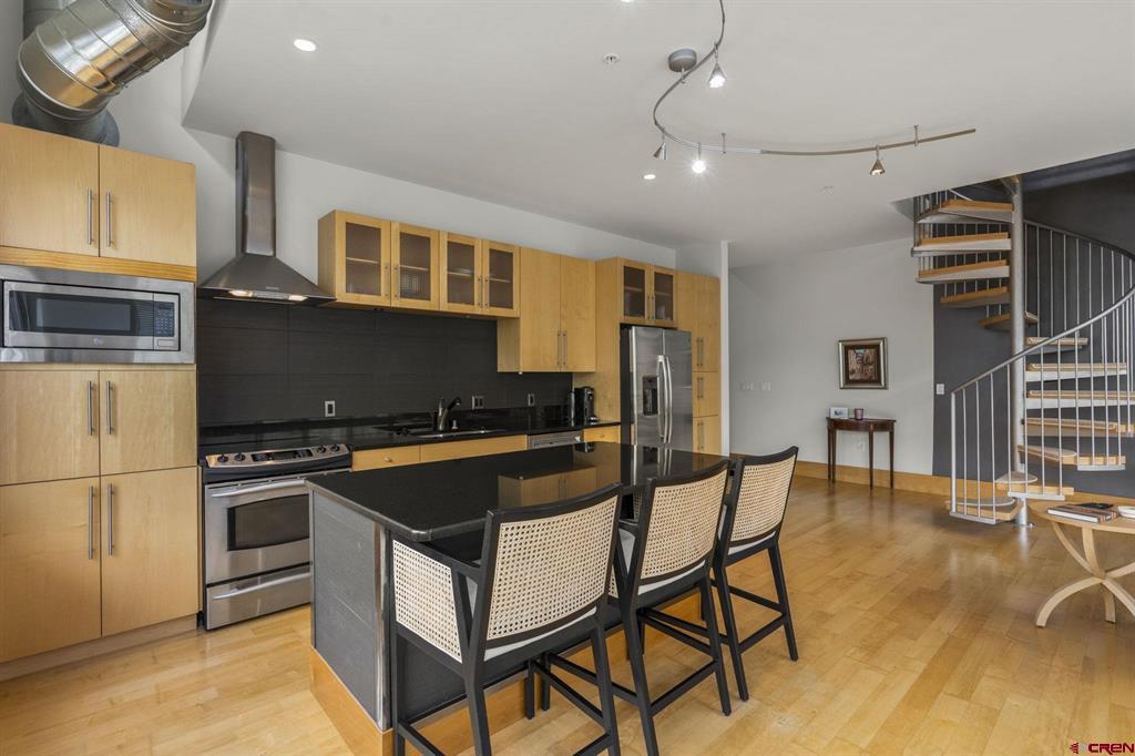 555 Rivergate Lane Property Photo 8