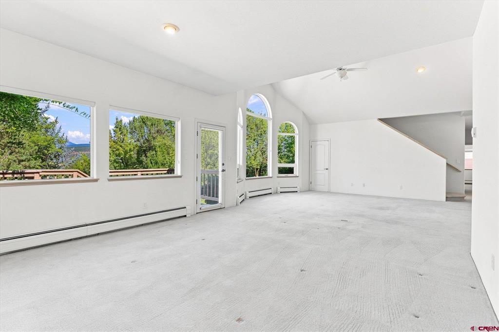 213 Hillcrest Drive Property Photo 11