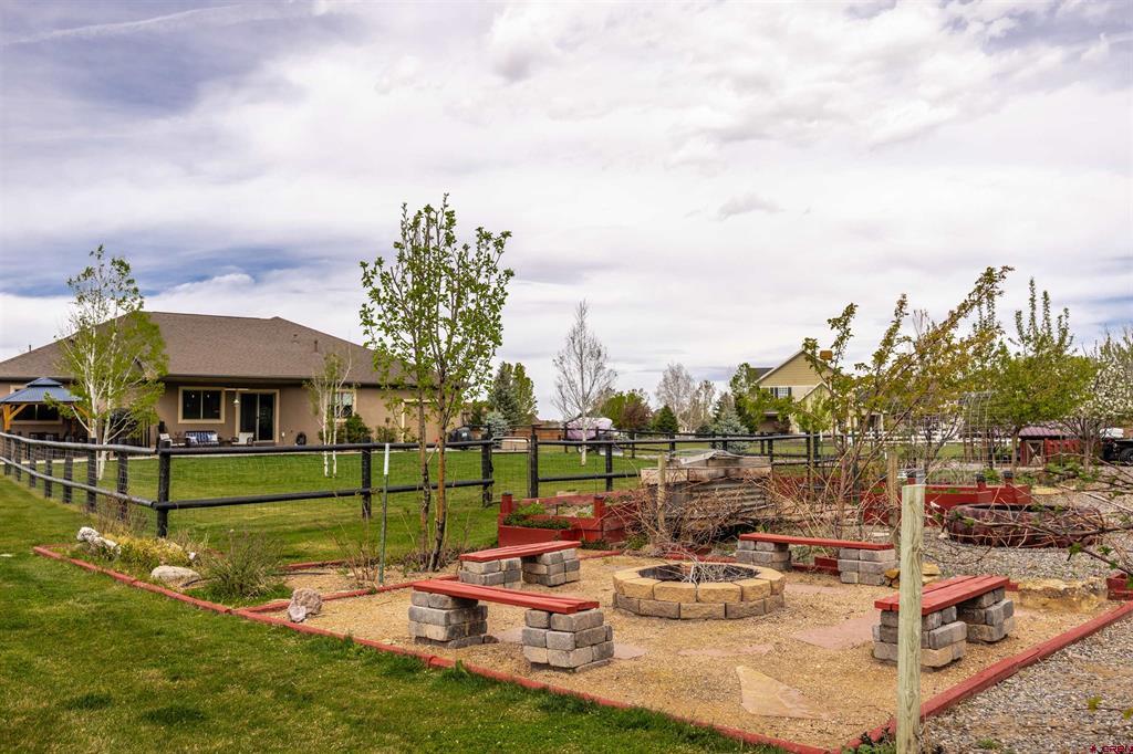 20990 Trophy Road Property Photo 21