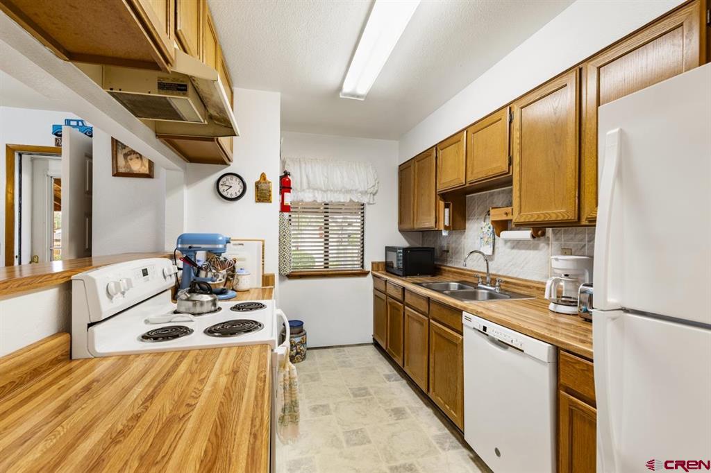 121 N Wilson Avenue Property Photo 14