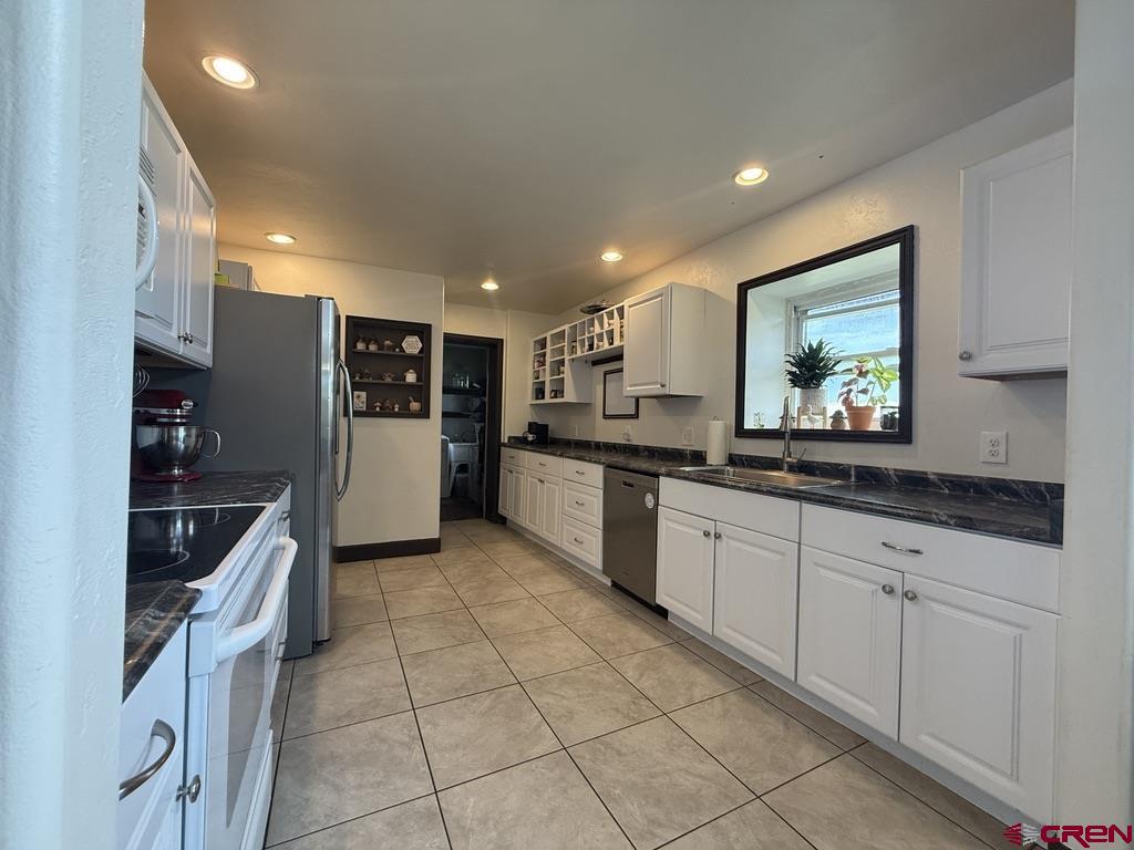 10706 Mesa View Drive Property Photo 15