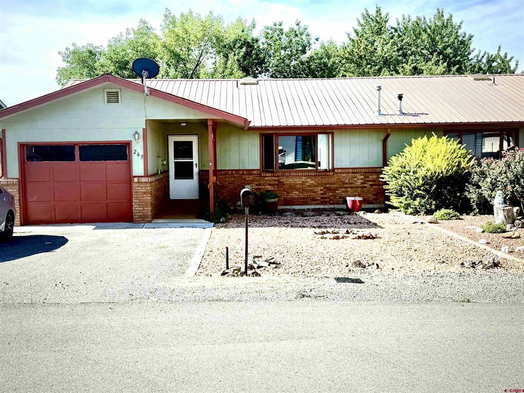 265 Se Greenwood Avenue Property Photo 2
