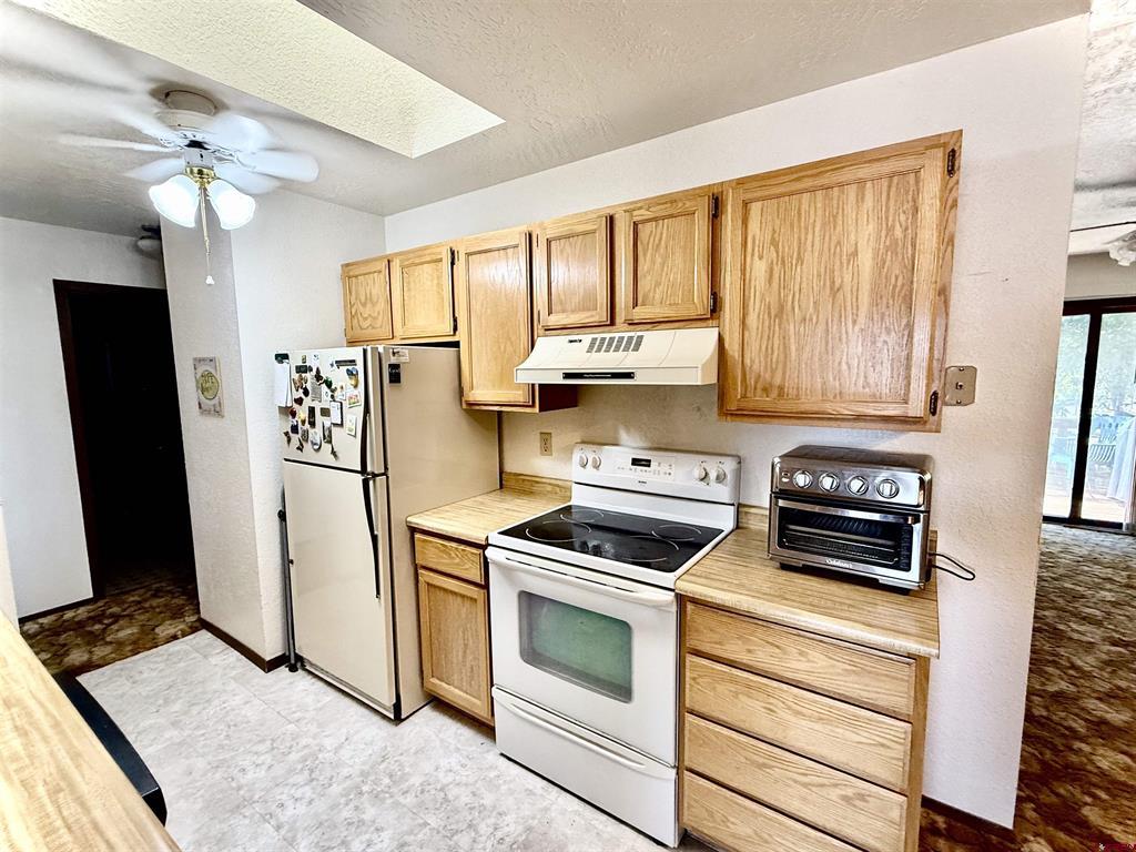 265 Se Greenwood Avenue Property Photo 7