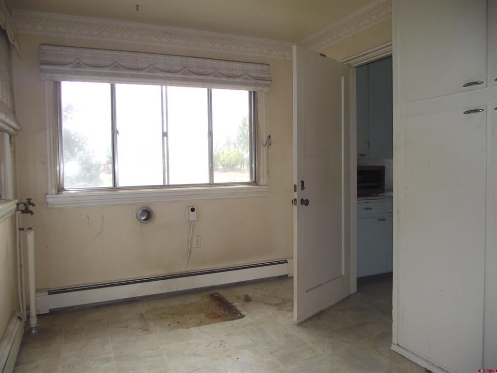 1081 E 13th Street Property Photo 12