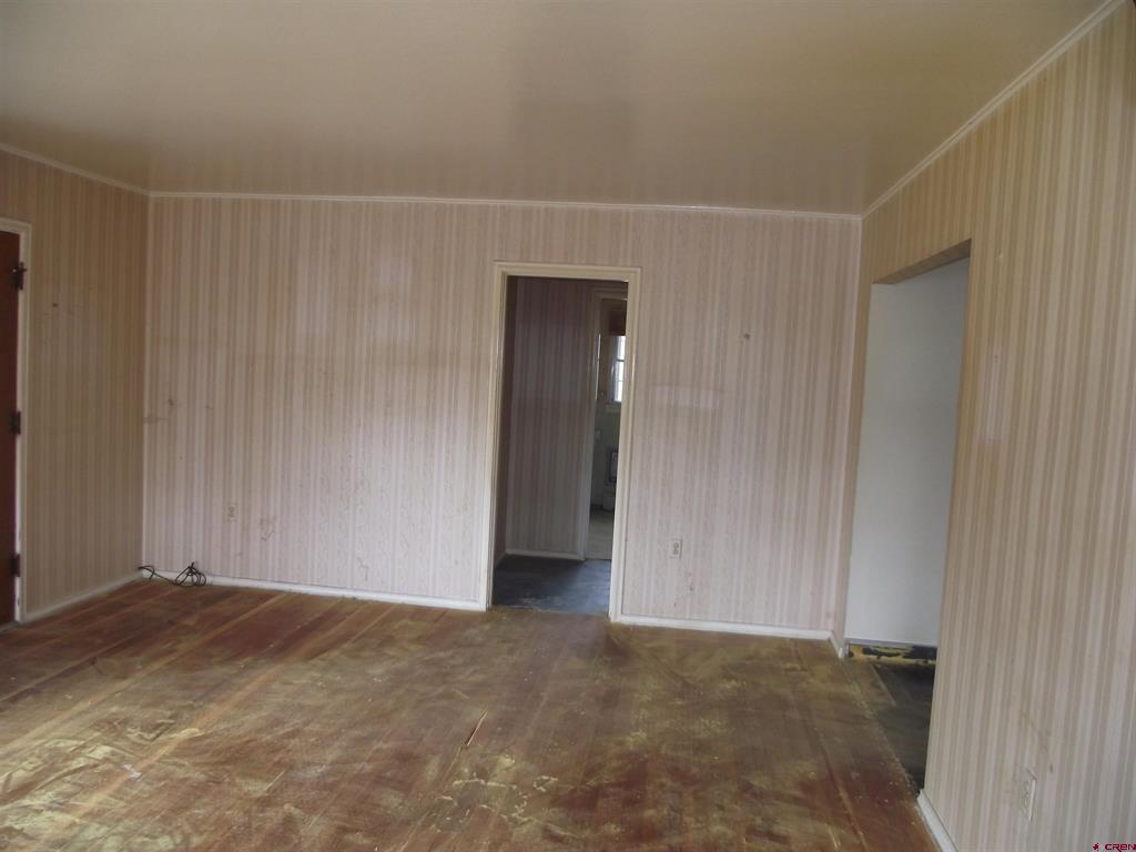1081 E 13th Street Property Photo 25