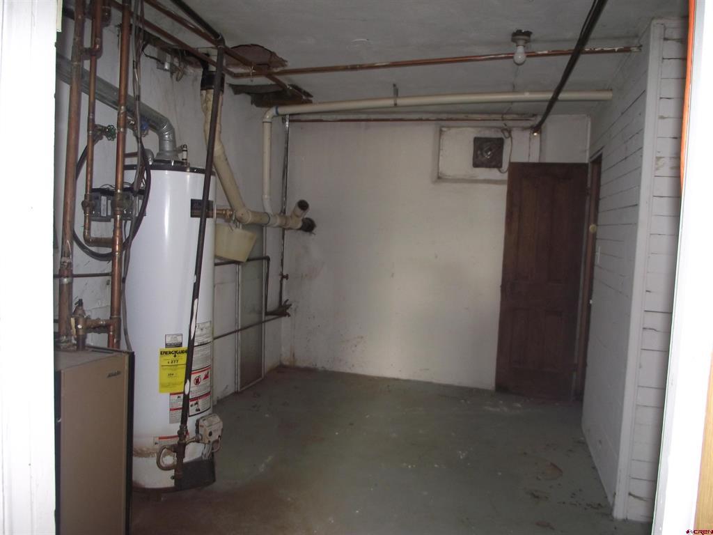 1081 E 13th Street Property Photo 29