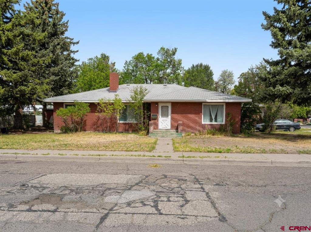98 Sierra Avenue Property Photo 1