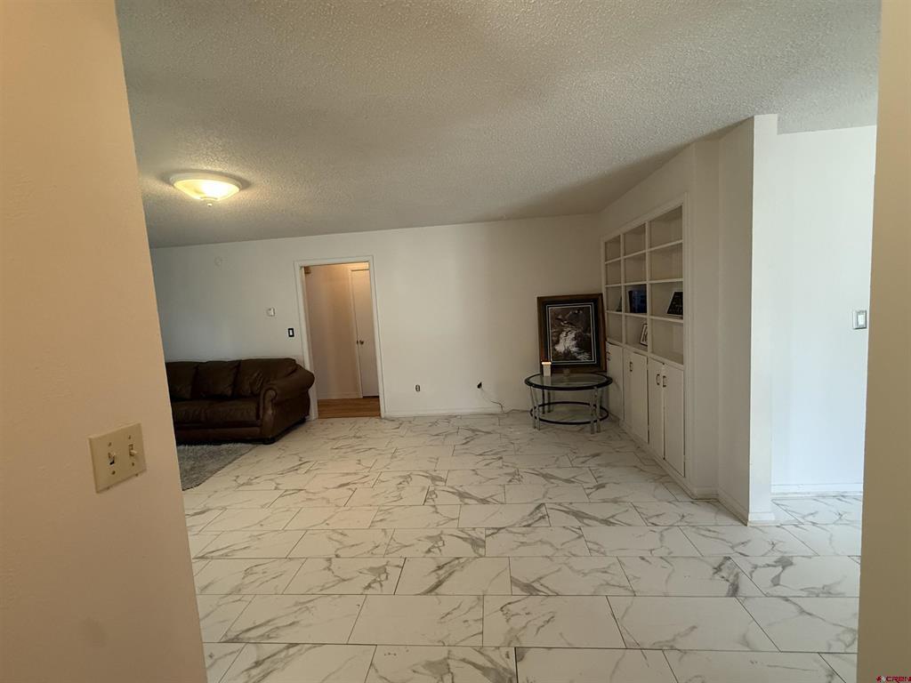 98 Sierra Avenue Property Photo 2