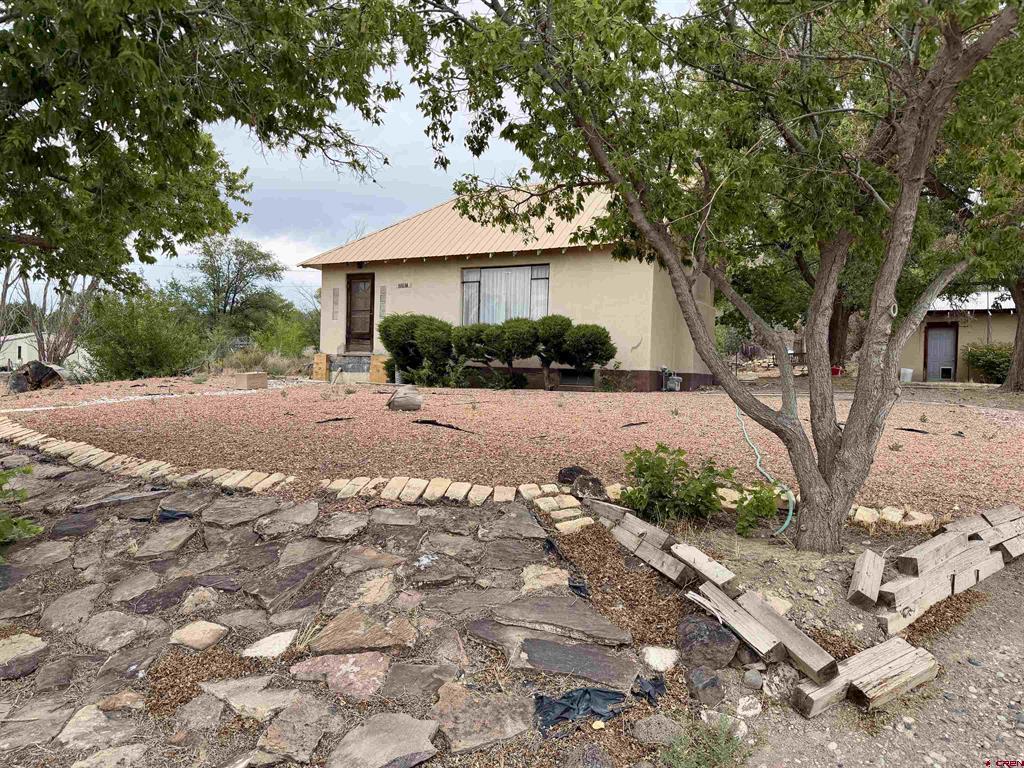 20787 Fairview Road Property Photo 1