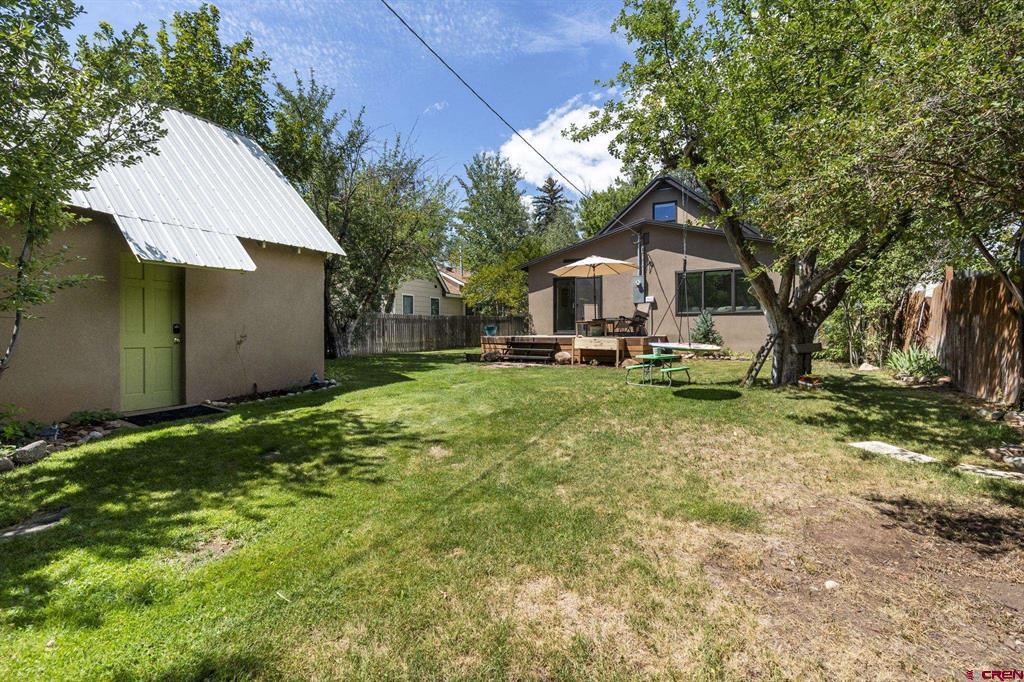 2054 E 2nd Avenue Property Photo 35