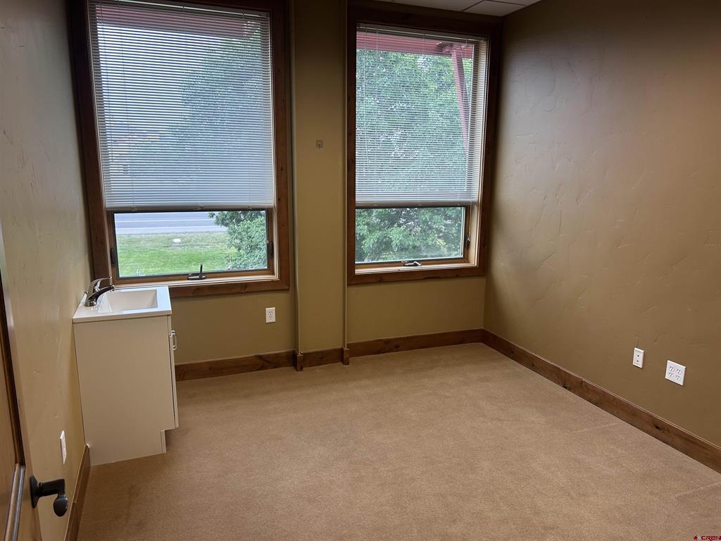 1404 Hawk Parkway Property Photo 11