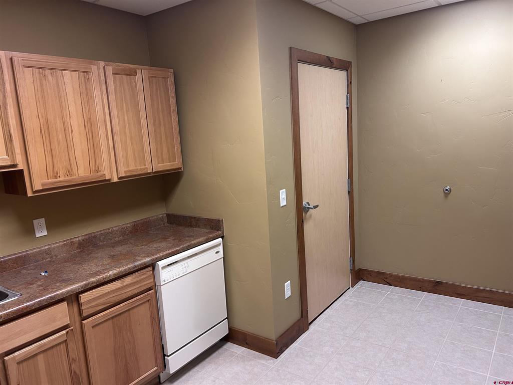 1404 Hawk Parkway Property Photo 16