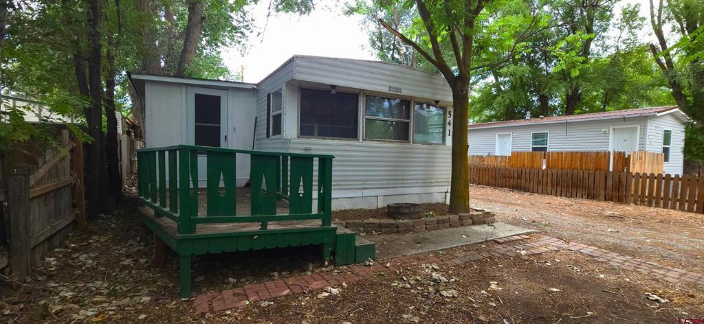 541 E Bridge Street Property Photo 2
