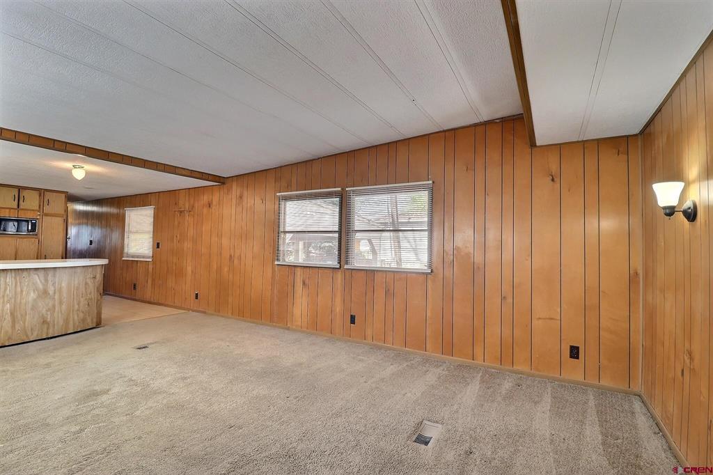 541 E Bridge Street Property Photo 3