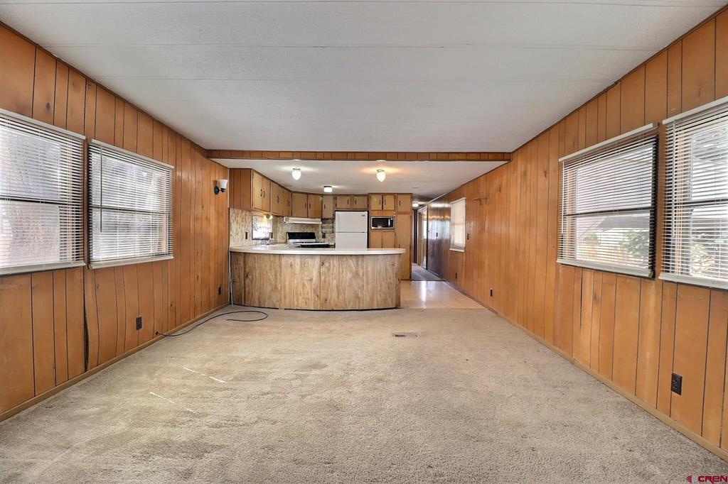 541 E Bridge Street Property Photo 4