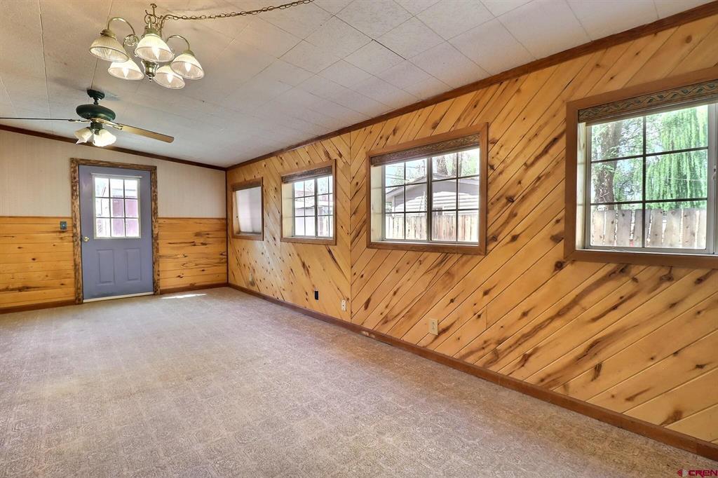 541 E Bridge Street Property Photo 16