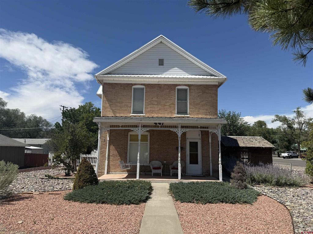 447 S 9th Street Property Photo 1