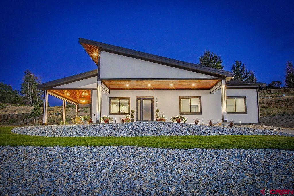 2900 Pine Ridge Drive