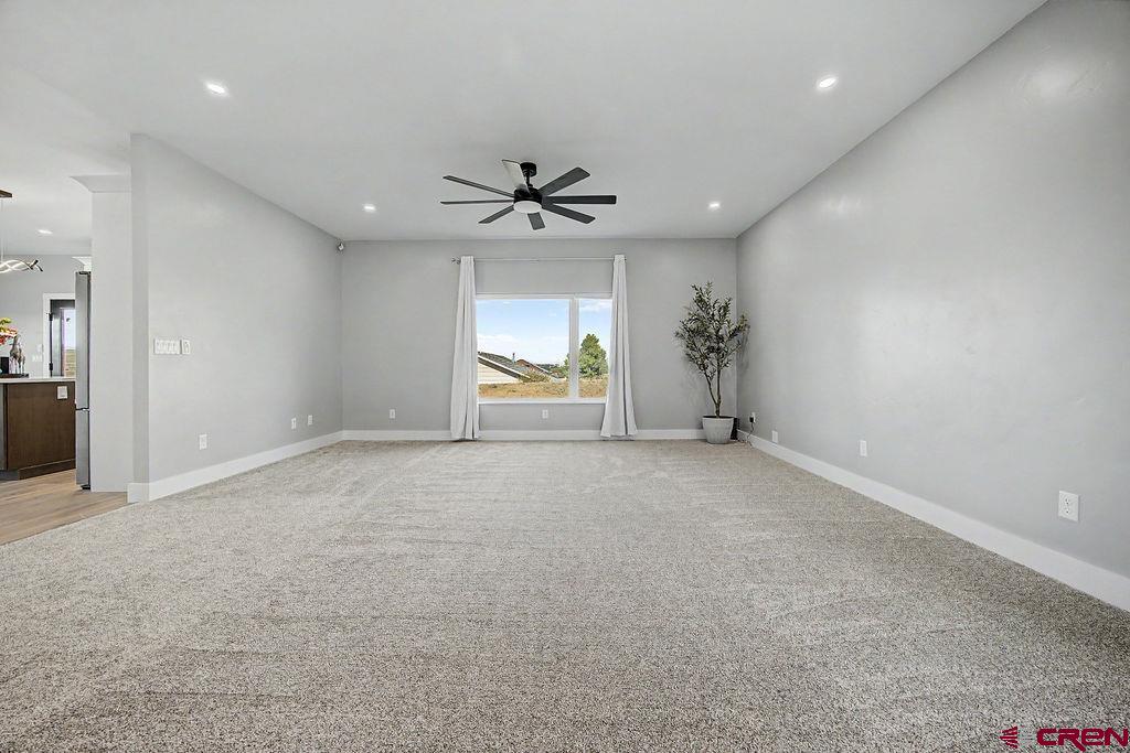 2900 Pine Ridge Drive Property Photo 21