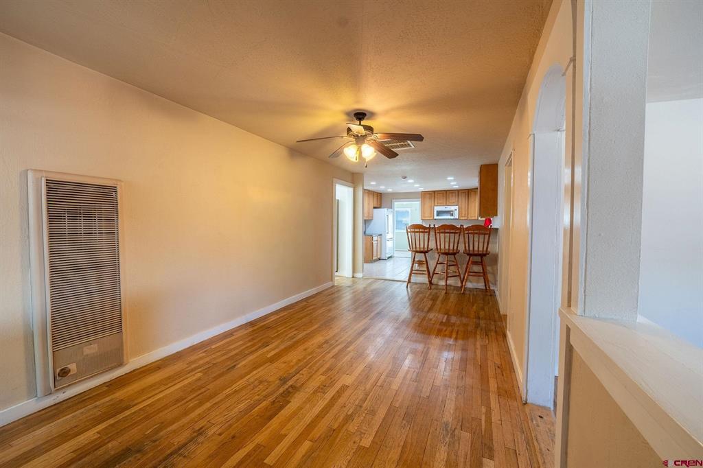 409 E 4th Street Property Photo 4