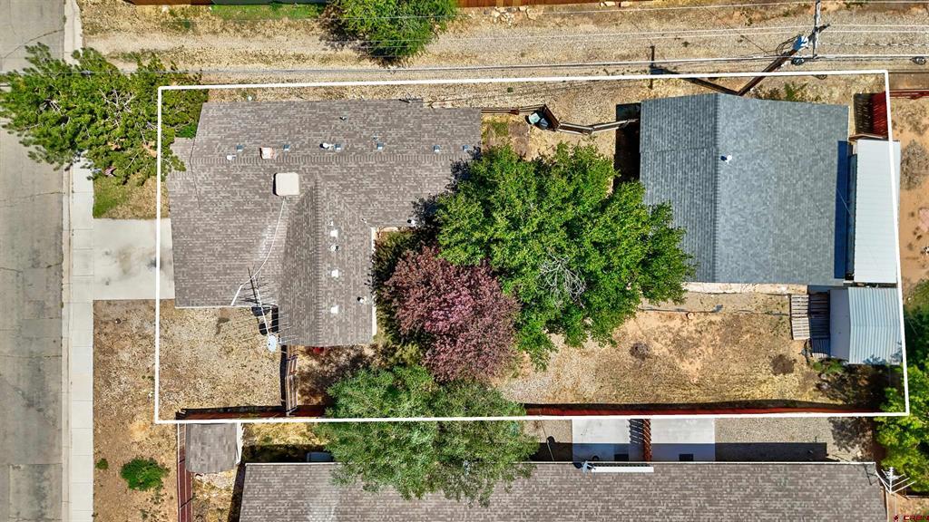 409 E 4th Street Property Photo 34