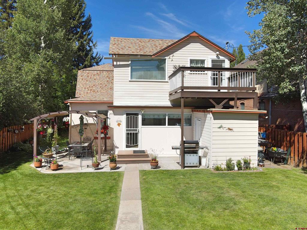 142 Davis Street Property Photo 2