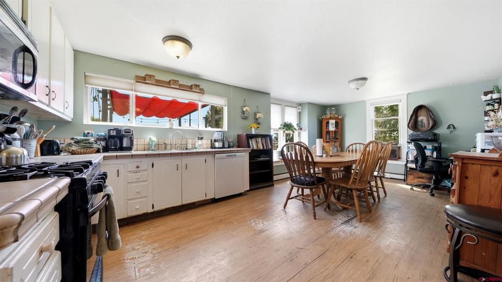 1130 20 Road Property Photo 3
