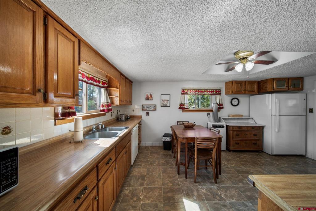 29727 E Hwy 160 Property Photo 13