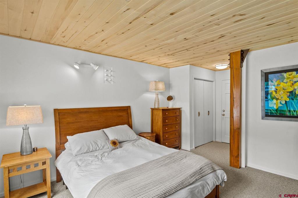 25 Emmons Road Property Photo 15