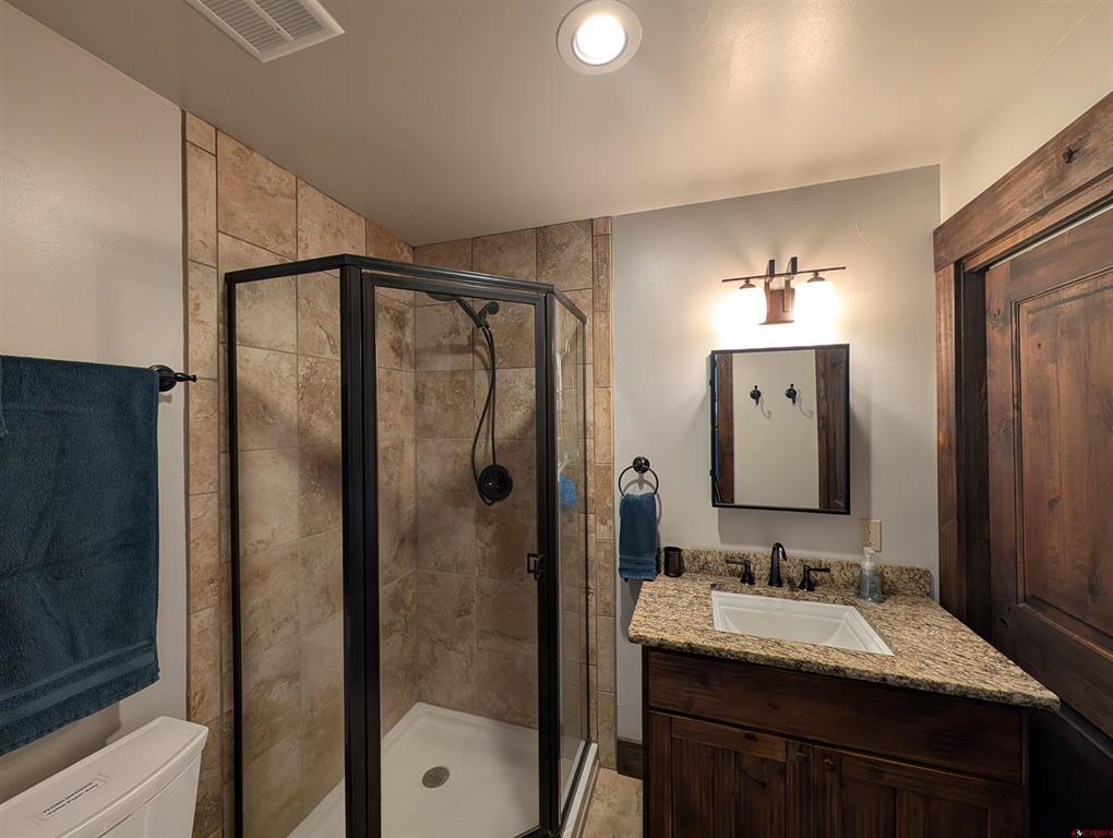 684 Falcon Way Property Photo 28