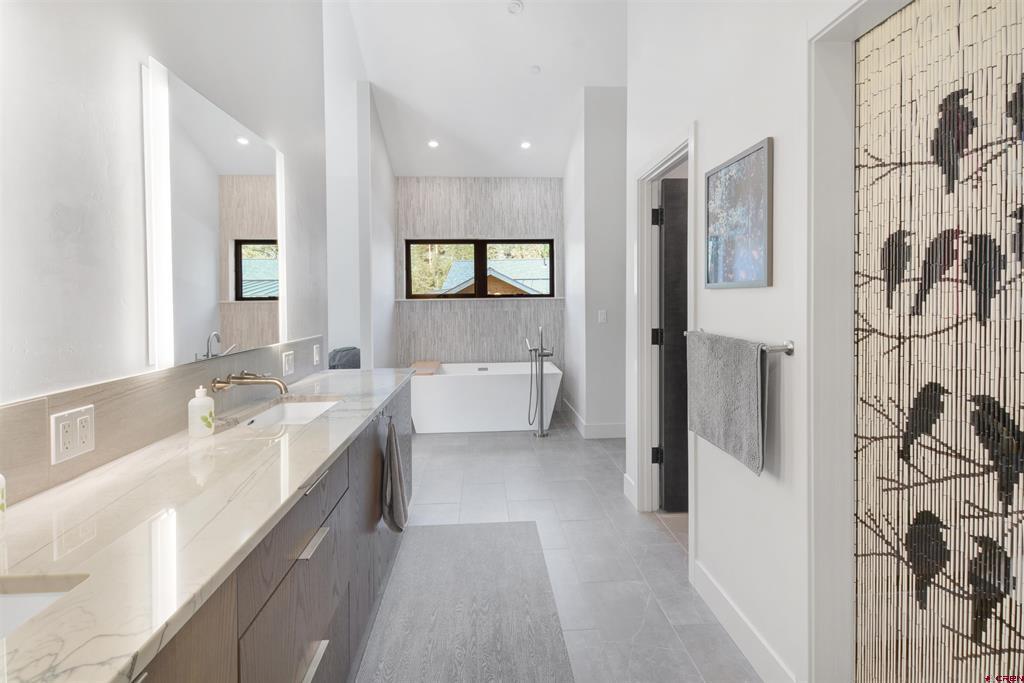 46 Larkspur Street Property Photo 24