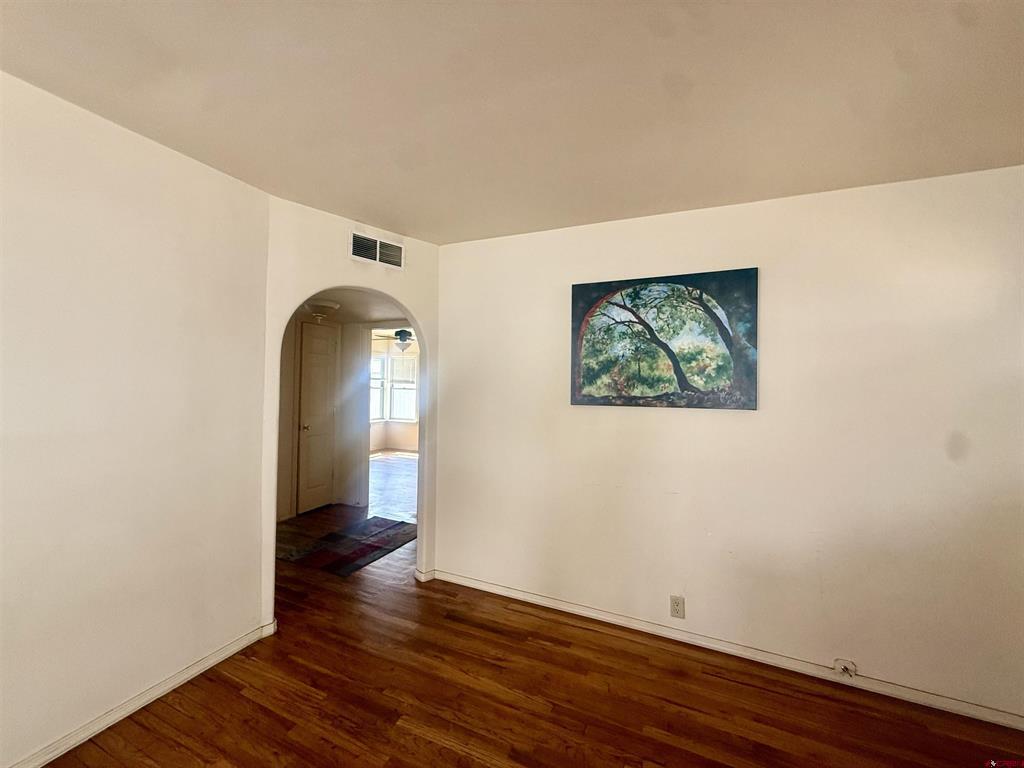 211 W Coronado Avenue Property Photo 4