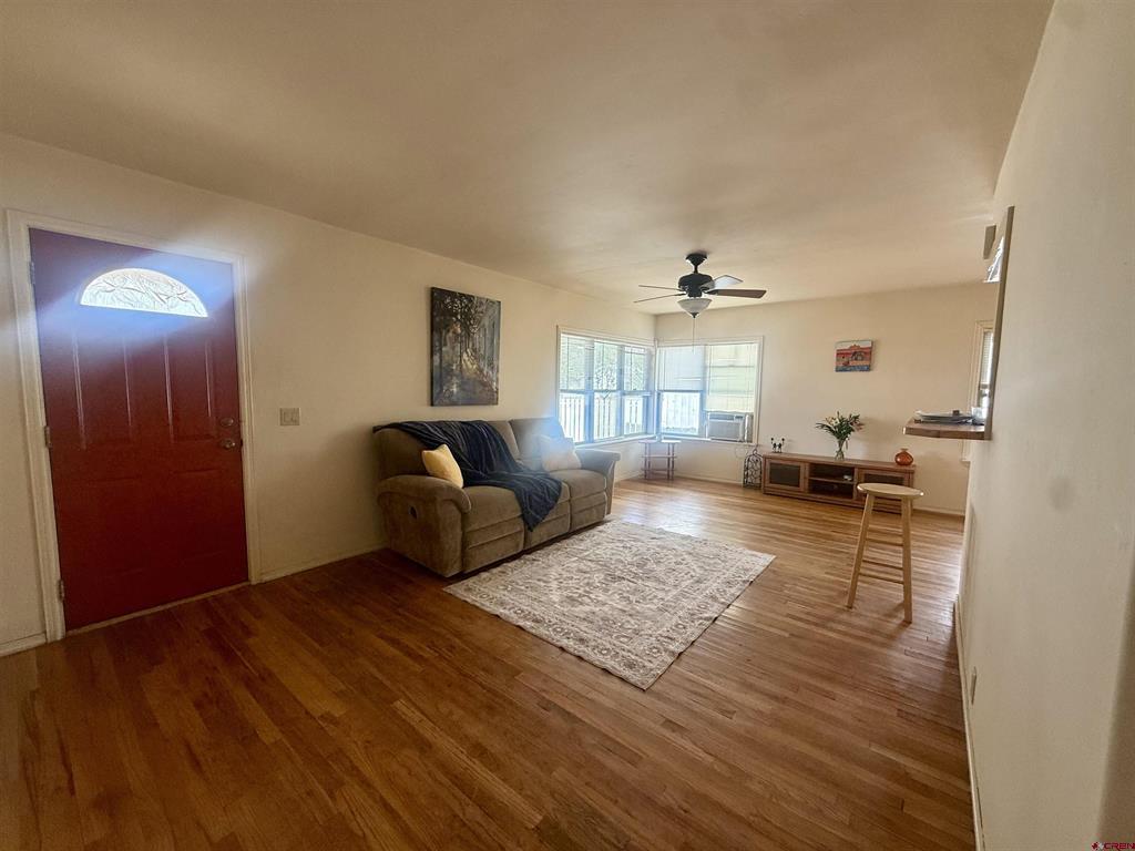 211 W Coronado Avenue Property Photo 5